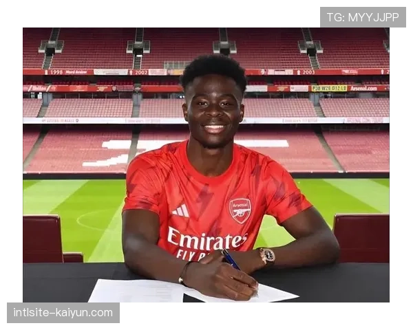 萨卡右路突破传中造威胁 枪手边锋关键作用明显